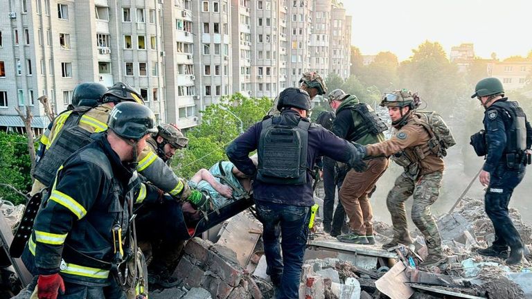 Ucrania pide a la UE ayuda militar tras el mayor bombardeo ruso del año