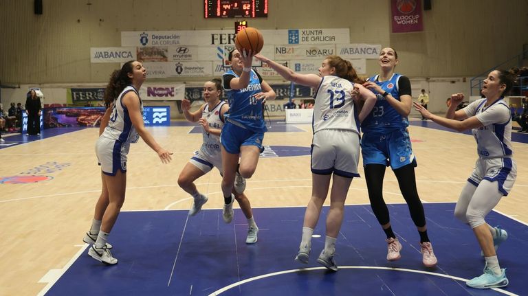 El Baxi Ferrol cae frente al Avenida, pero A Malata despide Europa como se merece (57-79)