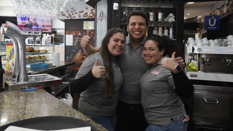 El bar Antoxo 2 acaba de abrir sus puertas en la esquina de Bedoya con Ramón Cabanillas