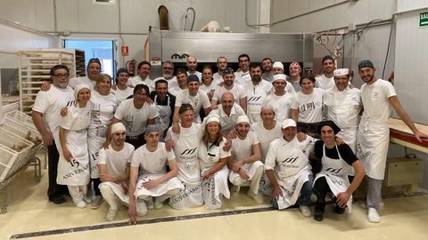 Pan da Moa celebra su decimoquinto aniversario junto a panaderos de referencia