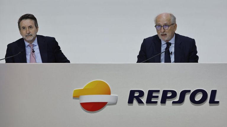 Repsol gana un 60% menos en el primer semestre por la caída del petróleo y por el apagón
