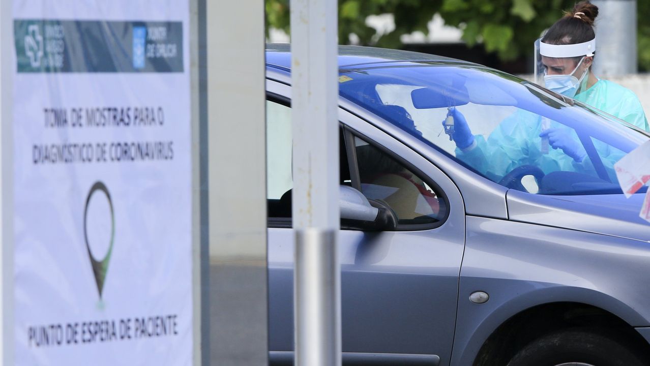 Se continan realizando PCRs en la zona covidauto del HULA