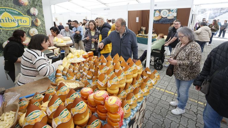Gran inicio de la Feira do Queixo de San Simón da Costa en Vilalba: <span lang="gl">«Cada ano vai a máis»</span>