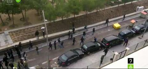 Captura de televisión de los incidentes producidos en la mañana del domingo en los alrededores de Madrid Río. 