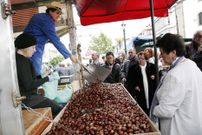 La casta�a es el producto estrella en la feria de hoy en Betanzos