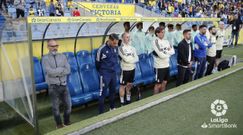 Banquillo del Real Oviedo antes del partido ante la UD Las Palmas