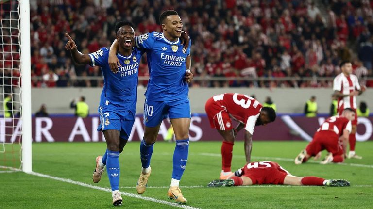 El Real Madrid evita la tragedia, pero no se enmienda (3-4)