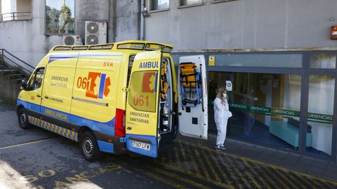 La herida fue trasladada en ambulancia al hospital Montecelo, en Pontevedra