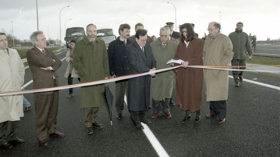 Las fotos del d�a de la inauguraci�n.La Xunta reclama al Concello la devoluci�n de este veh�culo. 