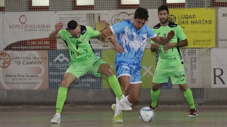 Imagen del duelo entre el Xove FS y el O Carballiño