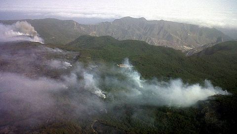 Focos activos en el incendio de La Gomera