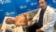 Thiago Borbas, durante el reconocimiento m�dico con el Real Oviedo