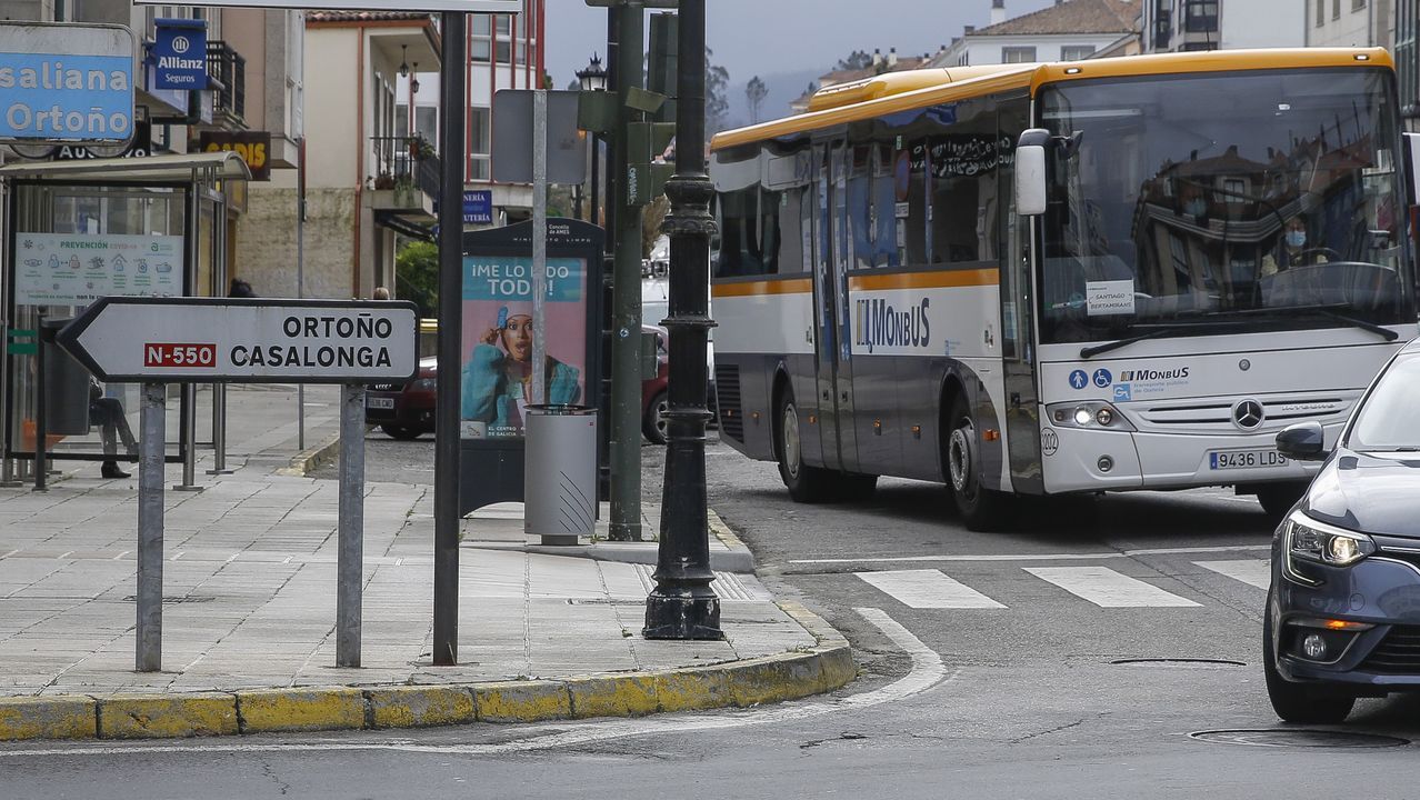 Primer aniversario del servicio autocovid en Santiago.Donaci&oacute;n de sangre en Lal&iacute;n