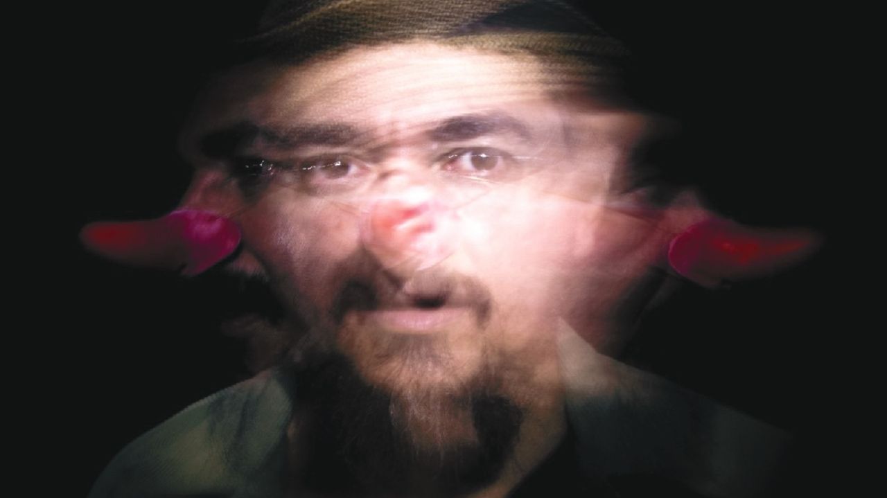 Pan das pedras, ltima entrega da triloxa musical e audiovisual de Peitoescuro.O PALHAO DE CARA LIMPA de Camilo Cavalcante. Documental. Brasil