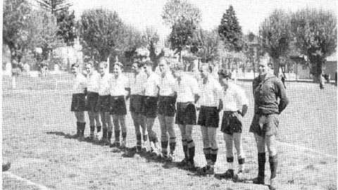El equipo alemán de fútbol en A Graña, en 1944