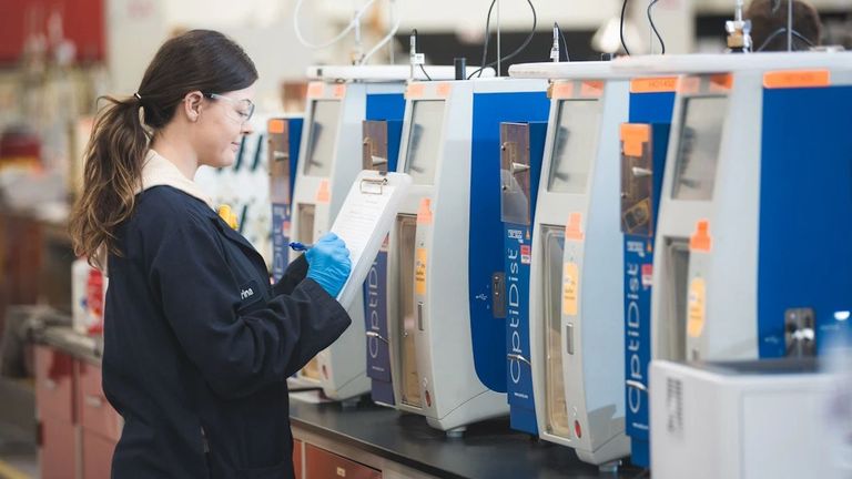 El grupo AmSpec absorbe a la empresa gallega de certificaciones Ceganor