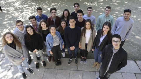 Jovenes que participaron en el encuentro de La Voz en Santiago
