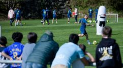 La plantilla del Real Oviedo trabaja en El Requex�n