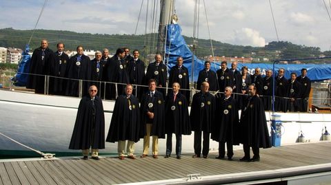 La Cofradía Europea de Vela se constituyó formalmente en el año 2001 en Sanxenxo. En la foto, un momento de la presentación oficial el 22 de septiembre de aquel año