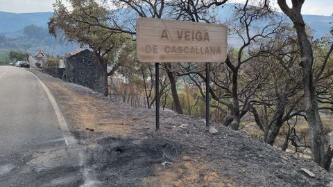 El incendio quemó 34 casas en A Veiga de Cascallá, en el concello ourensano de Rubiá