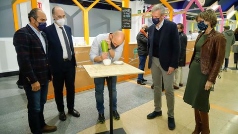 El el presidente de la Autoridade Portuaria de Vigo, Jess Vzquez Almuia, el vicepresidente de la Xunta, Alfonso Rueda y la directora de Turismo de Galicia, Nava Castro, acudieron al acto.