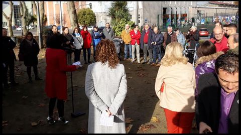 25n.El PSOE de la ciudad de Ourense organiz un acto delante del mural en memoria de la mujer rural, del artista Antonio Falde