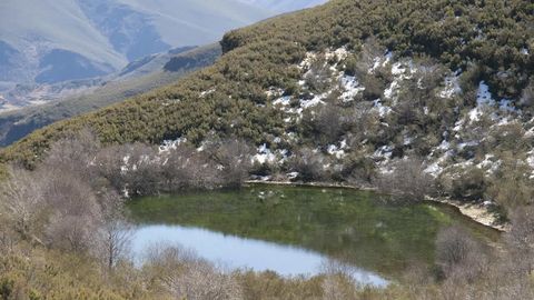 La laguna de Lucenza, en O Courel, es de origen glaciar