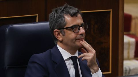 El ministro de la Presidencia, Félix Bolaños, durante el pleno en el que se debatían las medidas anticrisis del Gobierno.