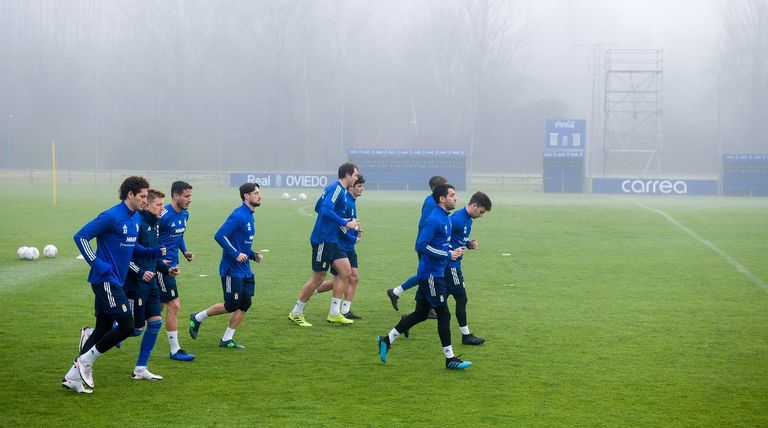 Los jugadores del Oviedo, en El Requexón