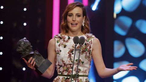 La actriz Natalia de Molina recibe el Goya a la mejor actriz por su papel en «Techo y Comida»