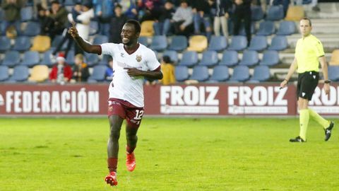 Libasse Guèye, en el último partido que disputó con el Pontevedra CF, en diciembre