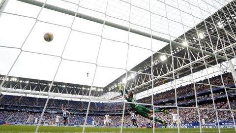 Imagen del partido entre el Espanyol y el Real Madrid en Cornellá