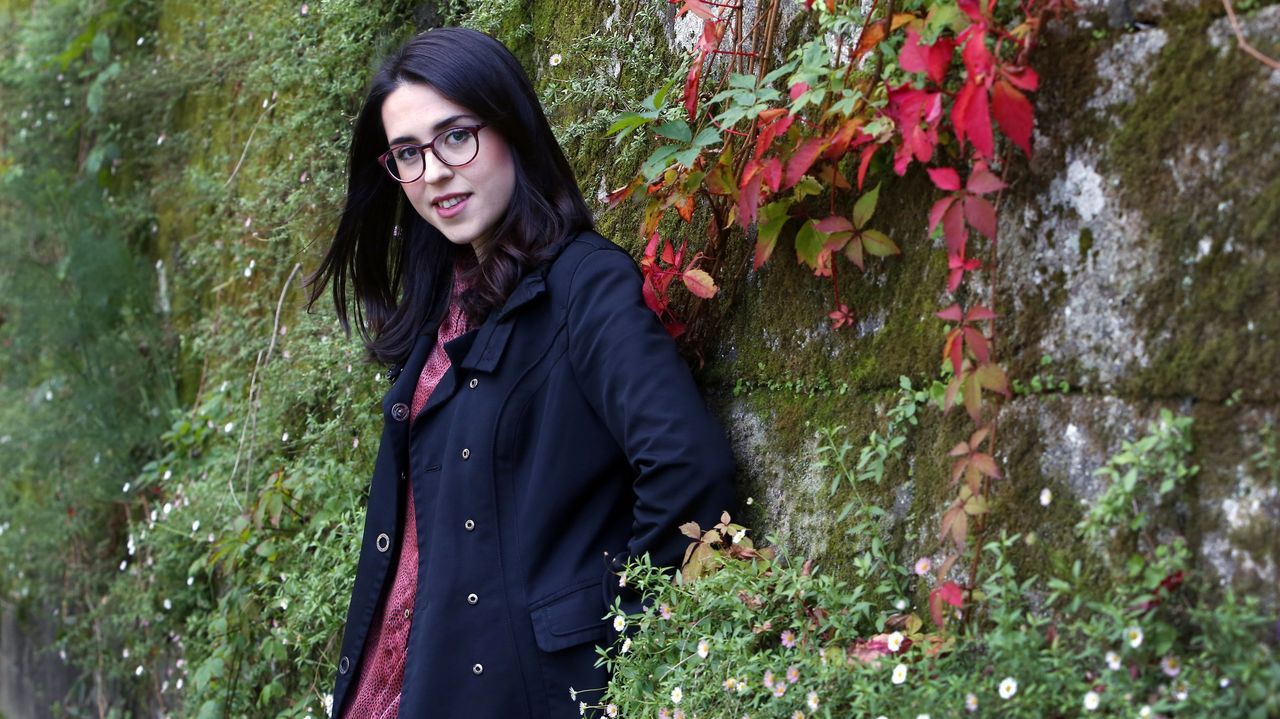 Kitesurf en A Illa.La poeta Alba Cid participar� este domingo en un ciclo de la Biblioteca de Galicia