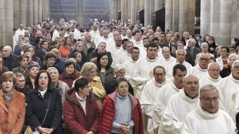Misa crismal en la catedral de Ourense