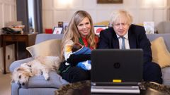 Boris Johnson con su mujer, Carrie, y su hija Romy, el pasado da 23 de diciembre