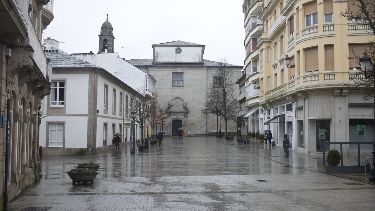 Fiesta ilegal en Lncara.El centro de Lugo estuvo este domingo vaco de gente