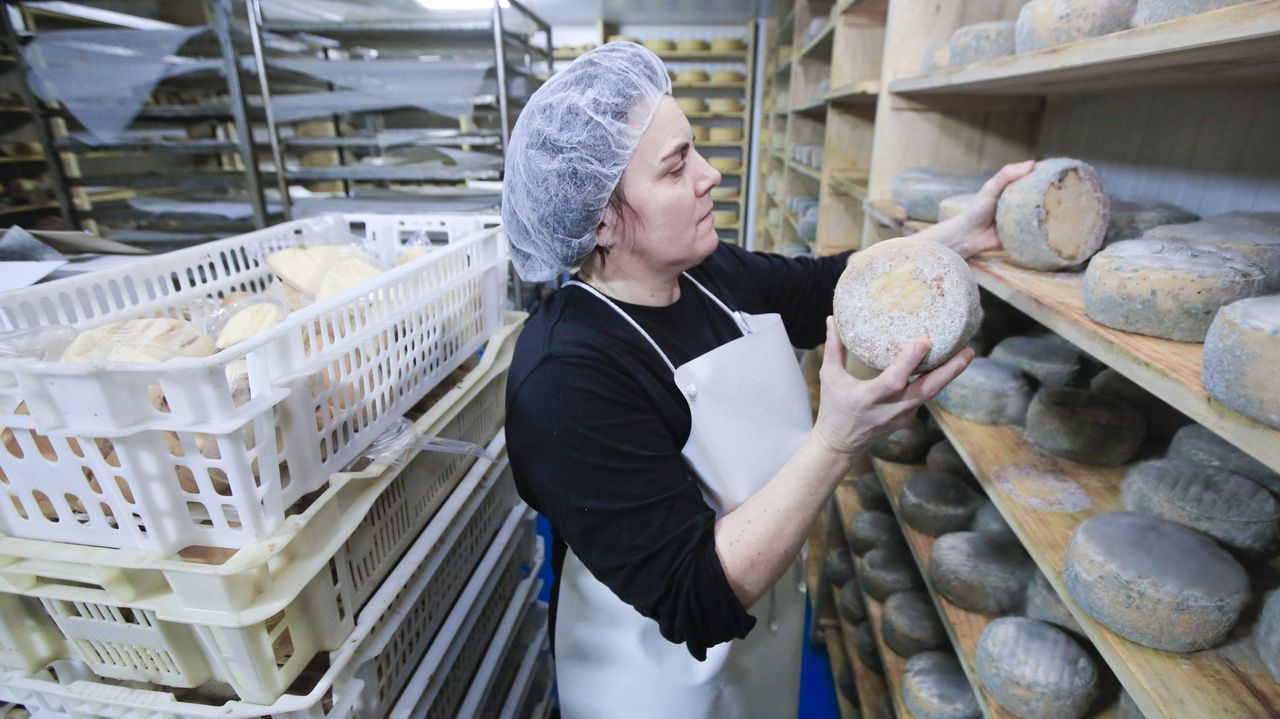 El número borrado que impide a Aymen, de 13 años, volver con su madre.El minifundio es característico de Galicia