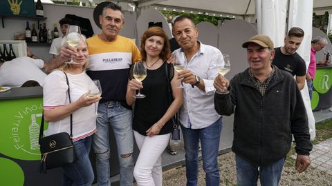 La Feira do Viño do Ribeiro atrajo a numerosos visitantes en su primer día.