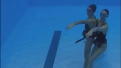 Te atreves a hacer un mannequin challenge debajo del agua?