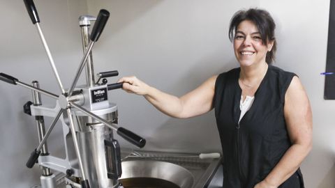 En la imagen, Montse Villar, responsable de la chocolatería Mon Churrí