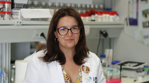 Clotilde Costa es bióloga, en trabaja en el grupo Oncomet, del Instituto de Investigación Sanitaria de Santiago, con un contrato de la Asociación Española Contra el Cáncer