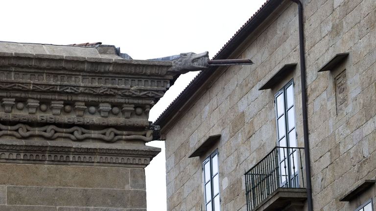 La Xunta, tajante con las gárgolas: «O rexeitamento é máis que xustificado»