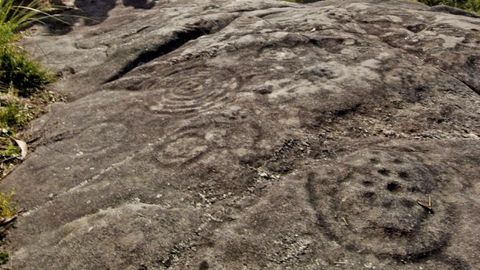 Petroglifos concntricos en A Caeira
