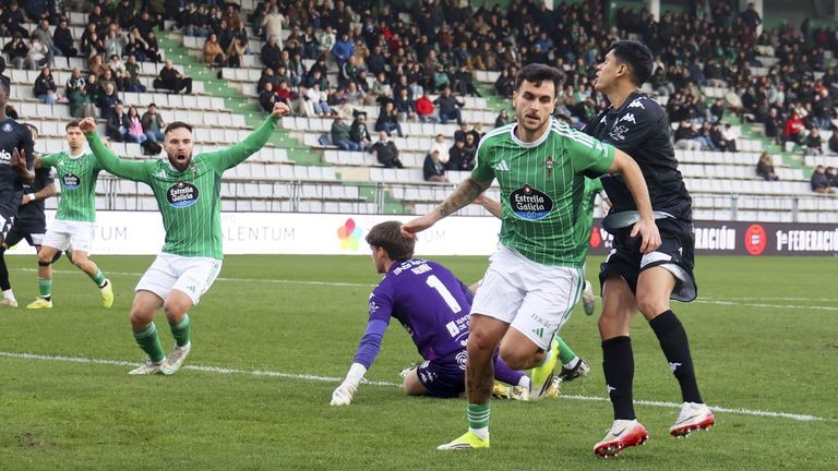 La quenlla recupera el olfato del gol en el Racing de Ferrol