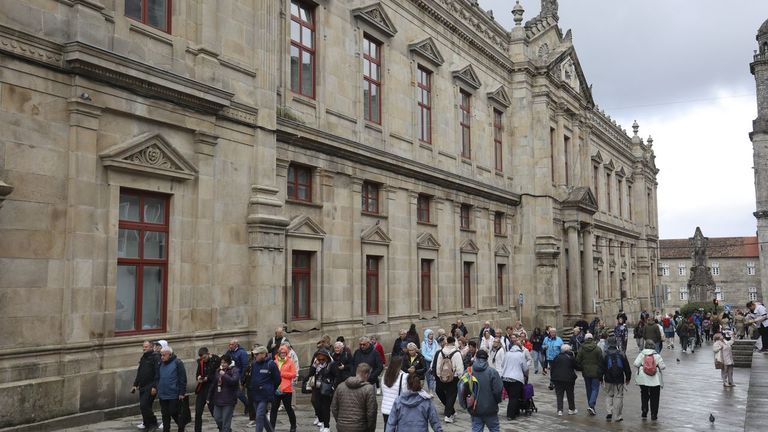 La parálisis del pacto de Medicina alienta la petición de nuevas facultades en Galicia