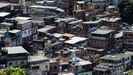 Narcos y milicianos han decretado el toque de queda en las favelas