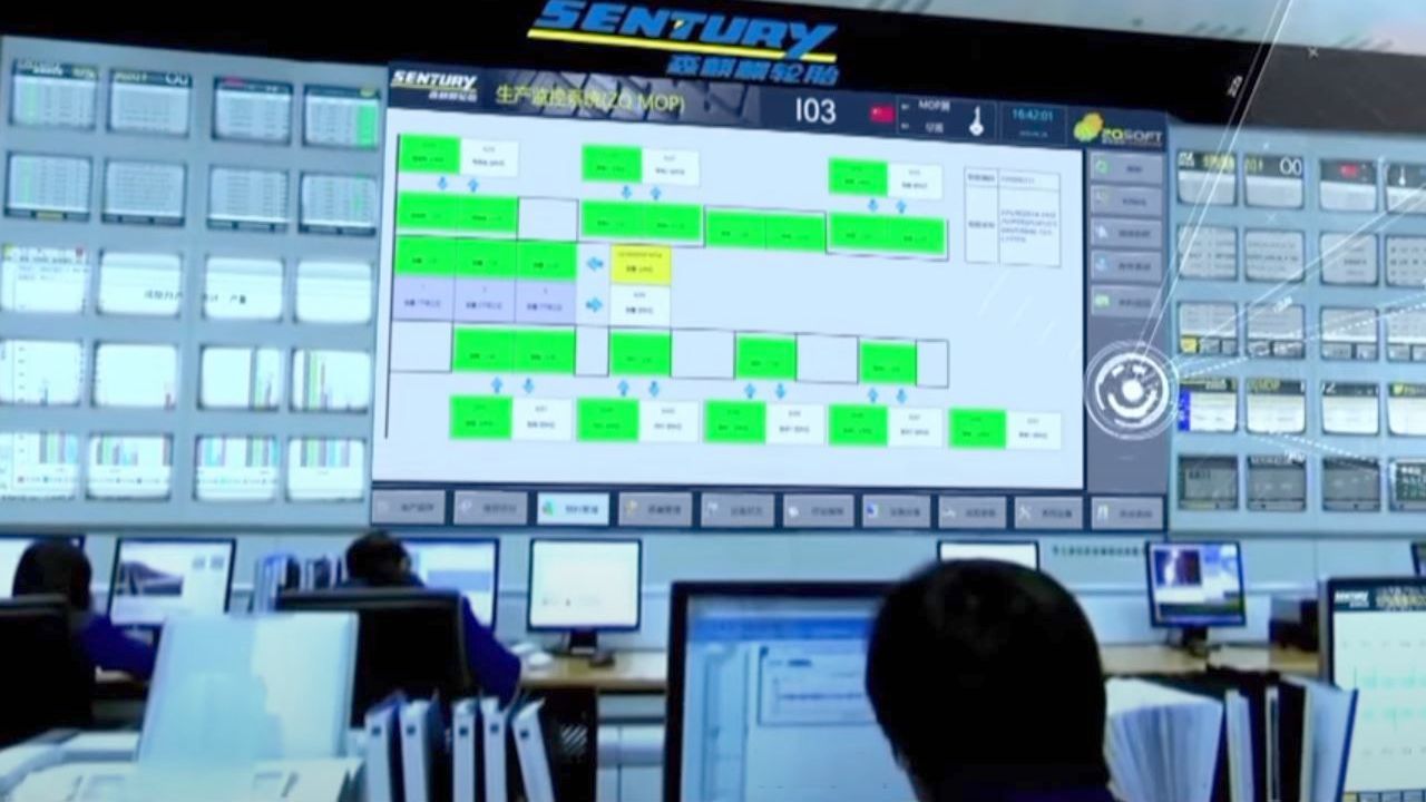 Las ruinas del gran centro comercial Dolce Vita.Instalaciones de Sentury Tires en Tailandia, modelo de referencia para la factor�a pontesa