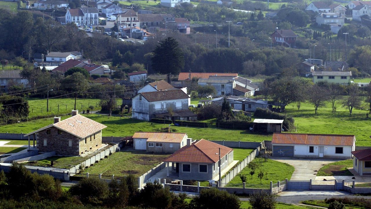 El Concello de Narón licita por 140.000 euros obras en varios viales del rural