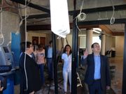 El alcalde Abel Caballero inspecciona los restos de la oficina de NCG en Beade
