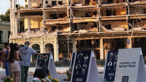 Homenaje a las víctimas de la explosión del hotel Saratoga